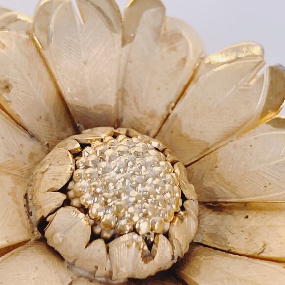 Signed Primex Mid Century Gold Tone Floral Brooch Earrings Set Leaf Flower - Picture 6 of 15